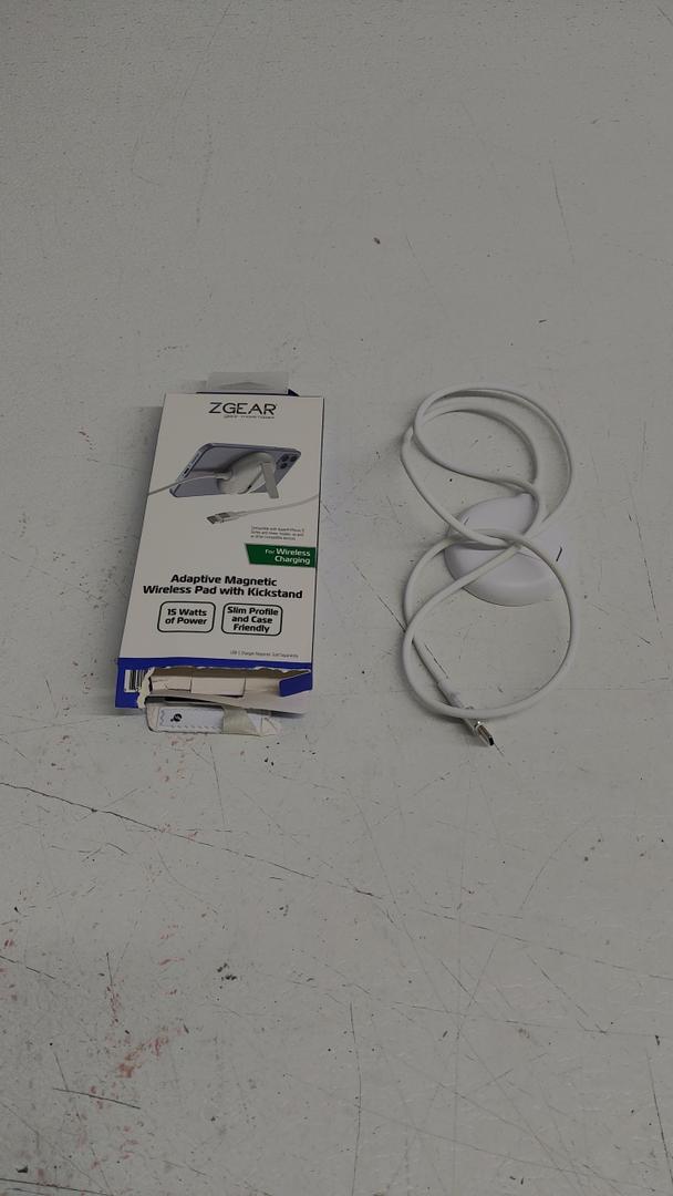 ZGear Adaptive Magnetic Wireless Pad With Kickstand, White