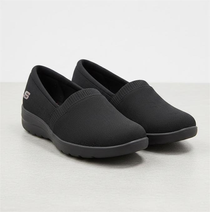 Sketchers Shoes Size US6