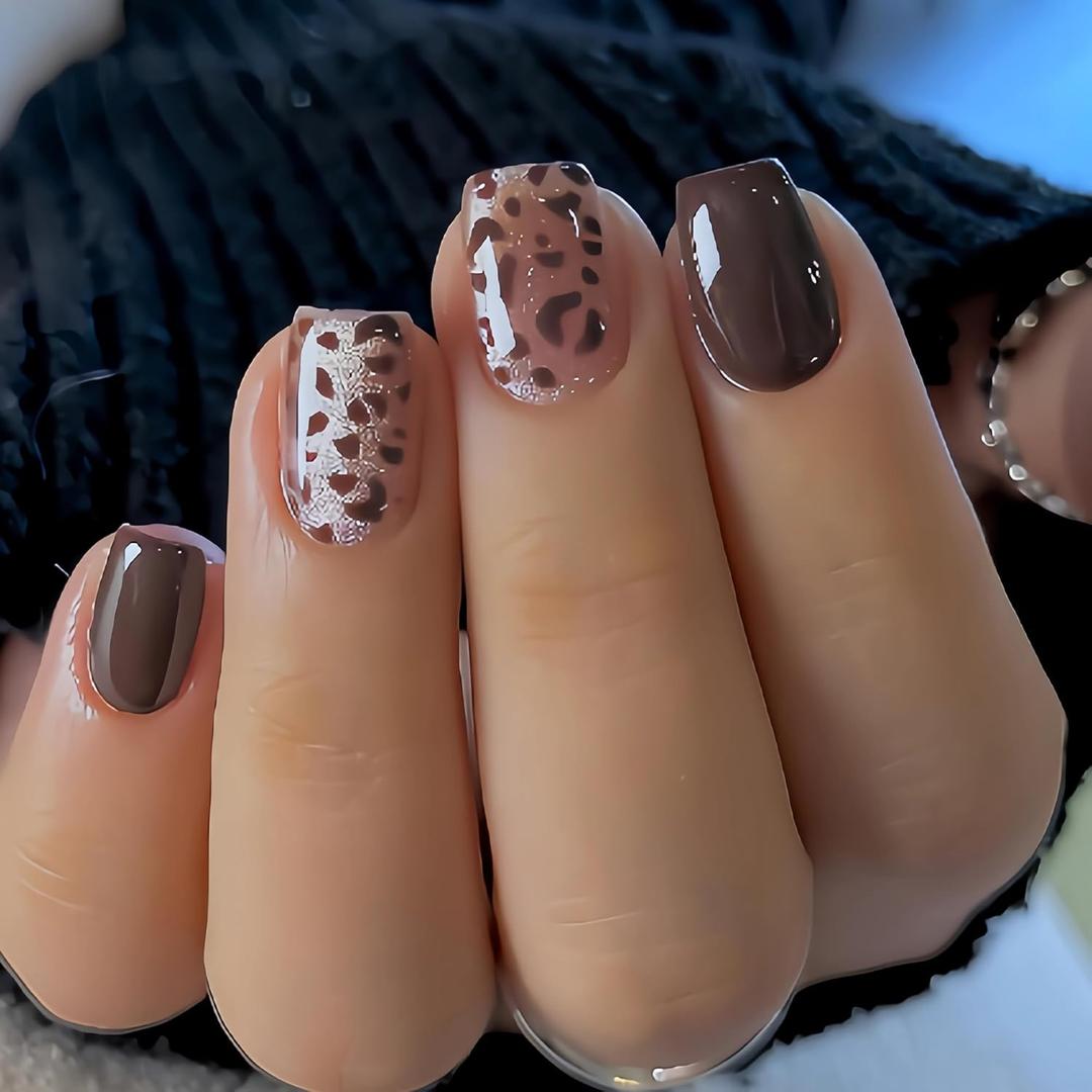 MERVF Square Press on Nails Short, Leopard Print Fake Nails Glitter Glue ons Cheetah Design Acrylic Nail Fall Manicure Glossy 24pcs