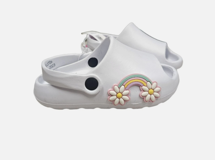 NWT Childrens White Clogs With Rainbow & Flower Decor Slip On Size 6 NWT Childrens White Clogs With Rainbow & Flower Decor Slip On Size 6