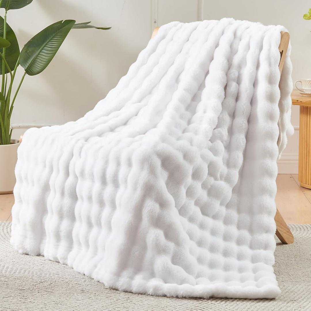 NEWCOSPLAY Faux Fur Throw Blanket White Bubble Blanket Thick Warm Soft for Couch Sofa Bed 550GSM (White, Throw(50"x60"))