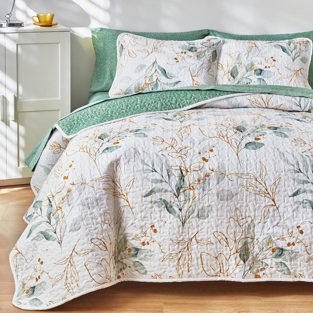 Joyreap 2 Pieces Microfiber Quilt Set, Botanical Green Leaves on White Reversible Design, Bedspread Bed Cover for All Season, 1 Quilt and 1 Pillow Sham (Twin, 68x86 inches)
