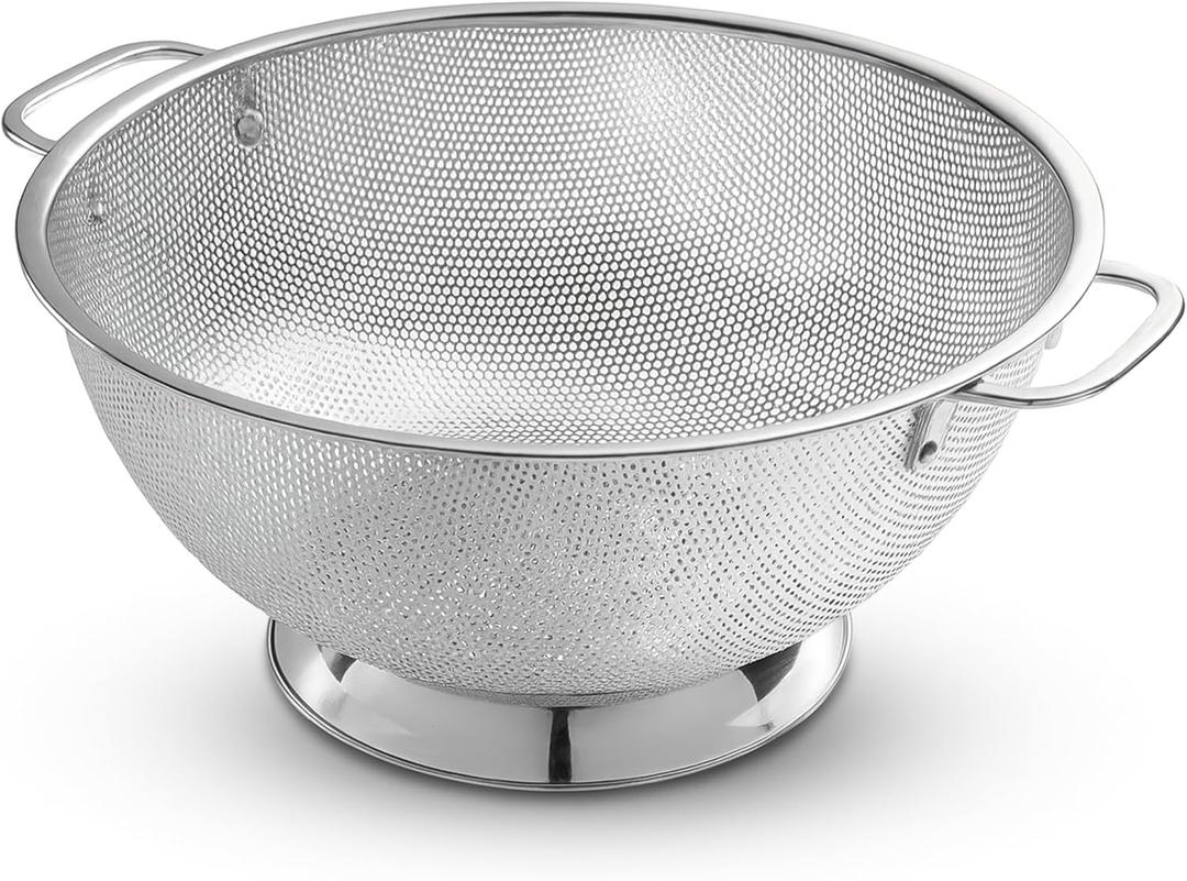 Bellemain Colander for Kitchen  5 Qt Stainless Steel Strainer with Handle - 18/8 Pasta Strainer Bowl for Pasta, Spaghetti, Vegetables, Fruit, and Pot Draining - Stainless Steel Colander