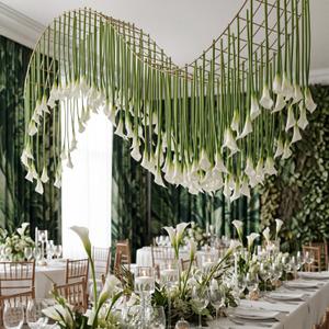 Lyrow 120 Pack Classic White Calla Lily Artificial Flower, Faux Calla Lily Hanging Flower, Ceiling Floating Garland Fake Floral Ornament for Wedding Arch Table Decor DIY Bouquet Bride Shower Tall Vase