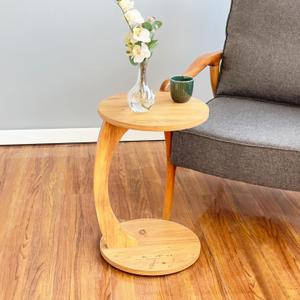C-Shaped Round End Table with Rolling Wheels: A Movable, Space-Saving Side Table Perfect for Sofas, Living Rooms, Bedside Areas, and Optimizing Small Living Spaces | Brown C-Shaped Round End Table with Rolling Wheels: A Movable, Space-Saving Side Table Perfect for Sofas, Living Rooms, Bedside Areas, and Optimizing Small Living Spaces | Brown