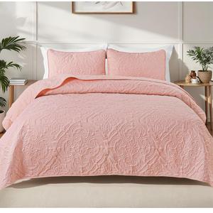 Exclusivo Mezcla Quilts King Size Bedding Set with 2 Pillow Shams, Lightweight Blush Pink Full Queen Quilt Bedspread with Vintage Damask Pattern, Soft Bedspreads Coverlets for All Seasons