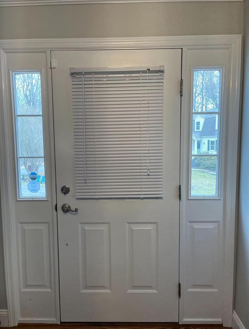 Magnetic Shades for Steel Door Windows | 1 Magnetic Blinds for Metal Doors | Glass Door White Mini Blinds or Covers | 25" X 40" (White 25" X 40")