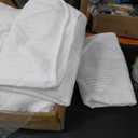 Exclusivo Mezcla Quilts Queen Size - White Quilt Set Bedspread with 2 Pillow Shams, Modern Bedding Set with Striped Pattern, Soft Lightweight Bedspreads Queen Size for All Seasons