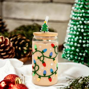 Joyseller Christmas Gifts, 18oz Color Changing Christmas Lights Iced Coffee Can Glass, Xmas Glass Cup with Lid and Straw, Holiday Tumbler