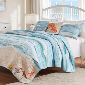 Greenland Home Maui Embroidered Coastal Quilt and Pillow Sham Set, Full/Queen (5 Piece), Blue