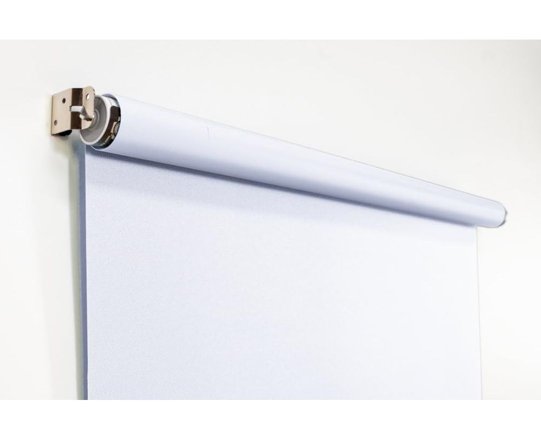 40" Small Spring-Powered Roll-Up/Pull-Down Background ID Photos (White)