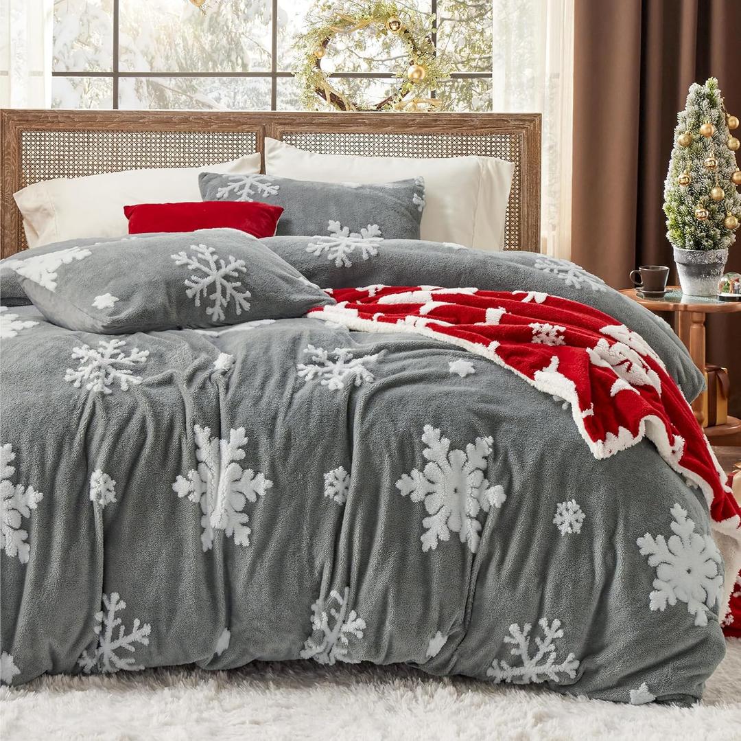 Bedsure Fluffy Christmas Comforter Set Twin - Christmas Bedding with White Snowflake, Warm Fleece Bed Sets for Winter, 2 Pieces, 1 Soft Plush Shaggy Comforter with 1 Pillowcase
