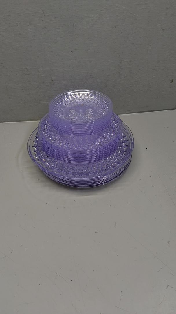 Plastic Plates 23 Pcs