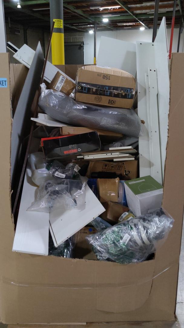 Pallet Of Salvage Items
