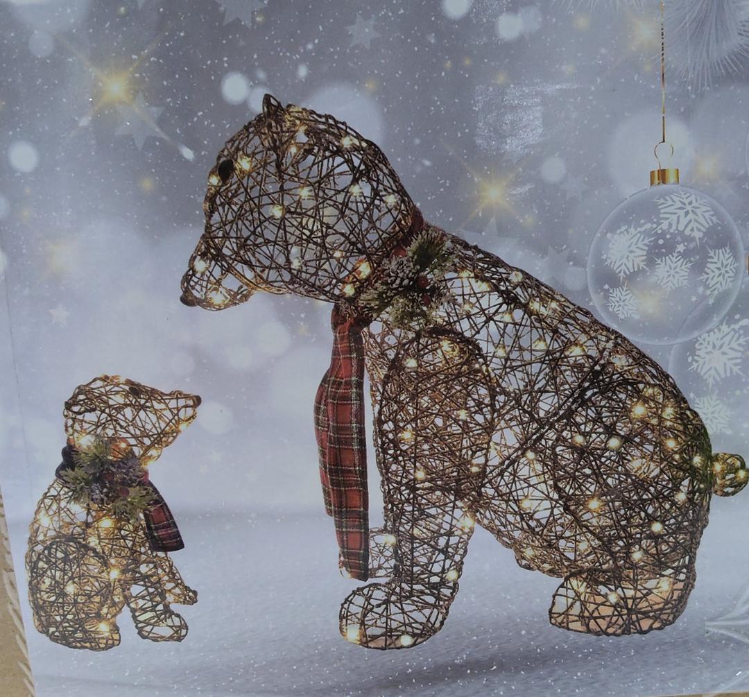 Lighted Rattan Polar Bear Family 2PCS - Large All-Weather Light Up Outdoor Christmas Décor for Front Yard and Lawn with 140 LED Lights, Zip Ties, Extension Cord, and Ground Stakes