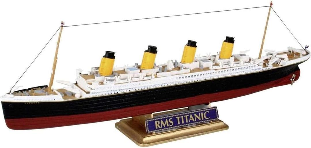 Revell 05804 22.3 cm R.M.S. Titanic Model Kit (1:1200 scale)