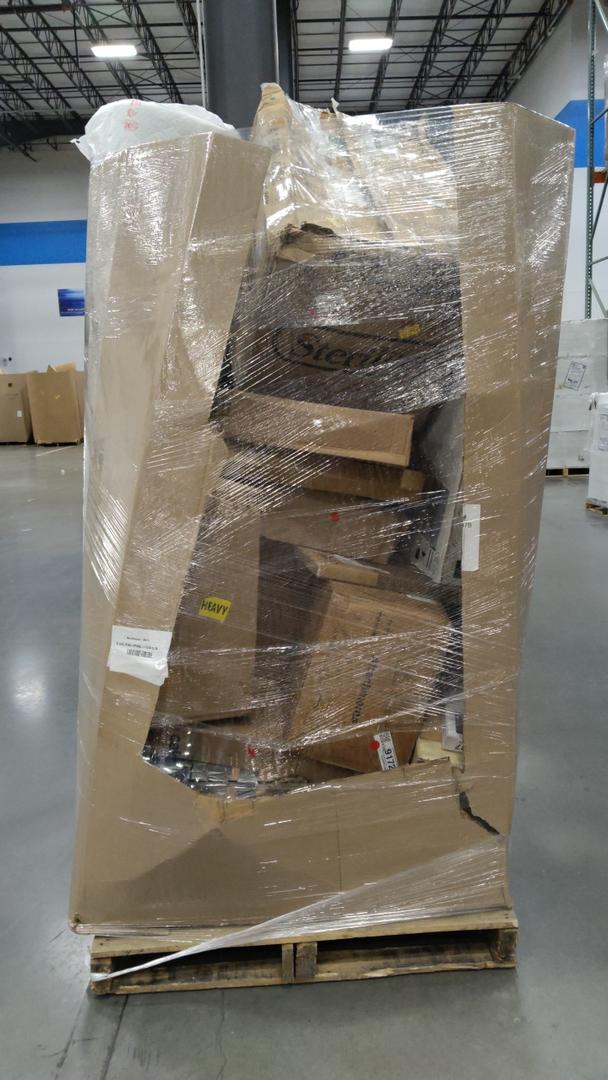 Pallet of salvage items