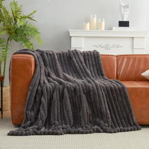 Amlie Home Faux Fur Throw Blanket for Couch, Cozy Fuzzy Fluffy Fur Luxurious Soft Striped Plush Gift Blankets for Family Sofa Chair Bed Living Room Bedroom, 55"x70", Charcoal Grey