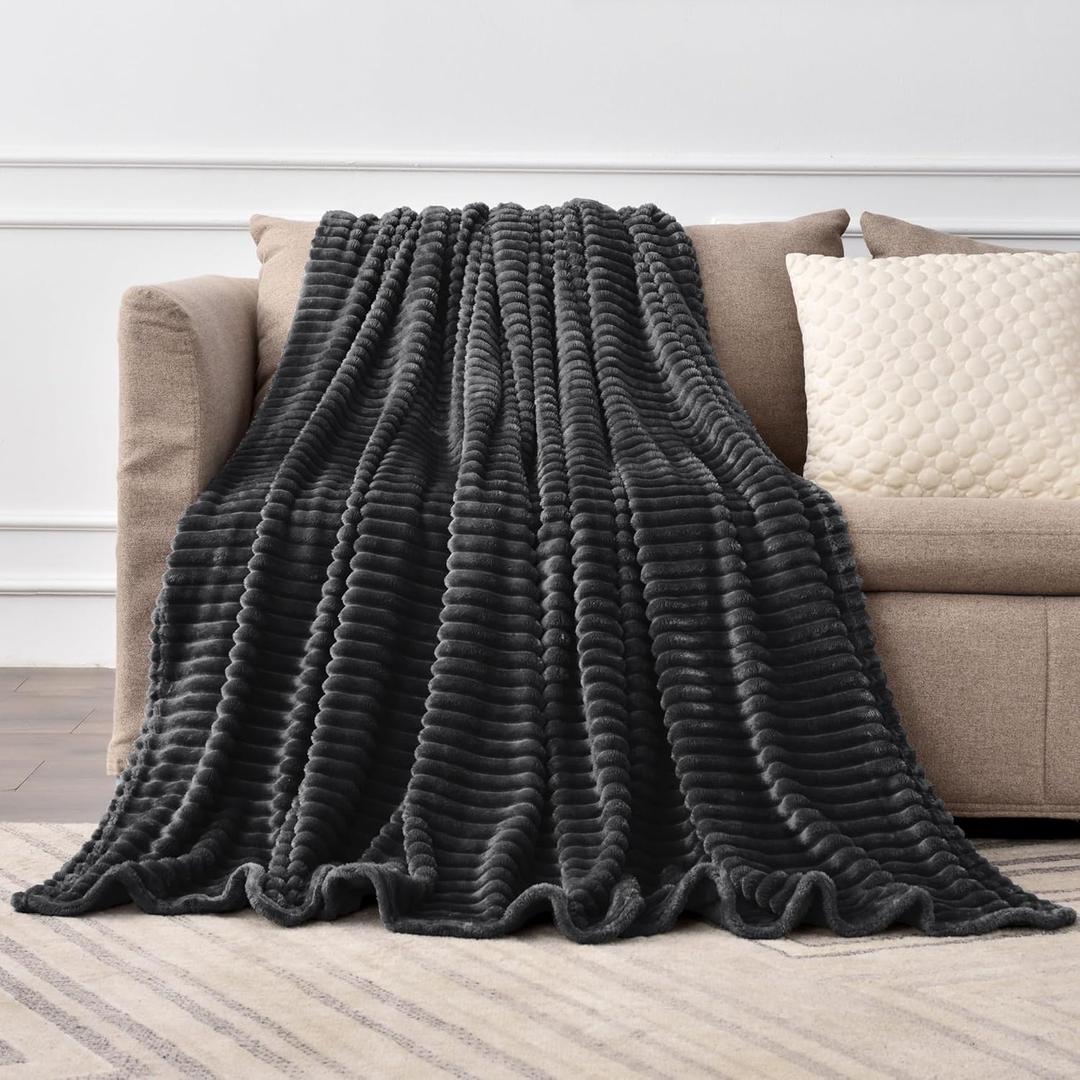BEDELITE Fleece Throw Blanket for Couch  3D Ribbed Jacquard Soft and Warm Decorative Fuzzy Blanket  Cozy, Fluffy, Plush Lightweight Black Throw Blankets for Bed, Sofa, 50x70 inches