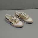 Reebok Women's Classic Leather Sneakers. Size 5 1/2
