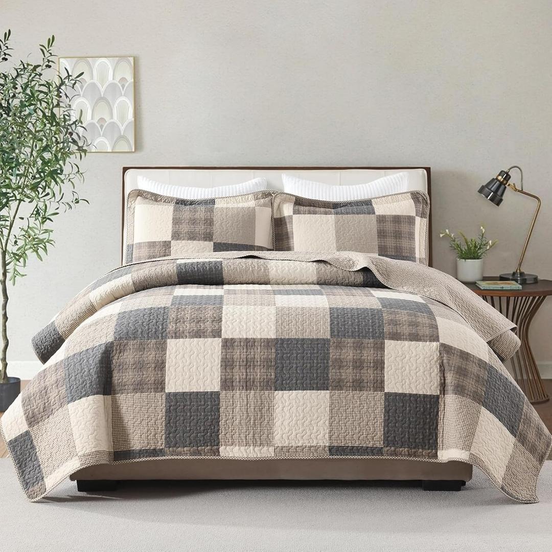 Finlonte 100% Cotton Quilt Set, Plaid Reversible Lightweight Quilted Bedspreads, 3-Piece, Khaki/Charcoal/Beige, King Size