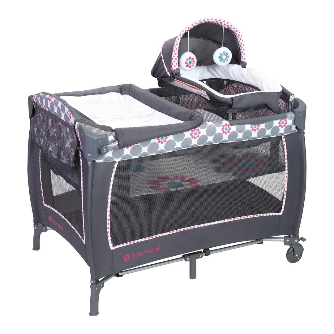 Baby Trend Lil' Snooze Deluxe II Nursery Center Playard, Daisy Dots