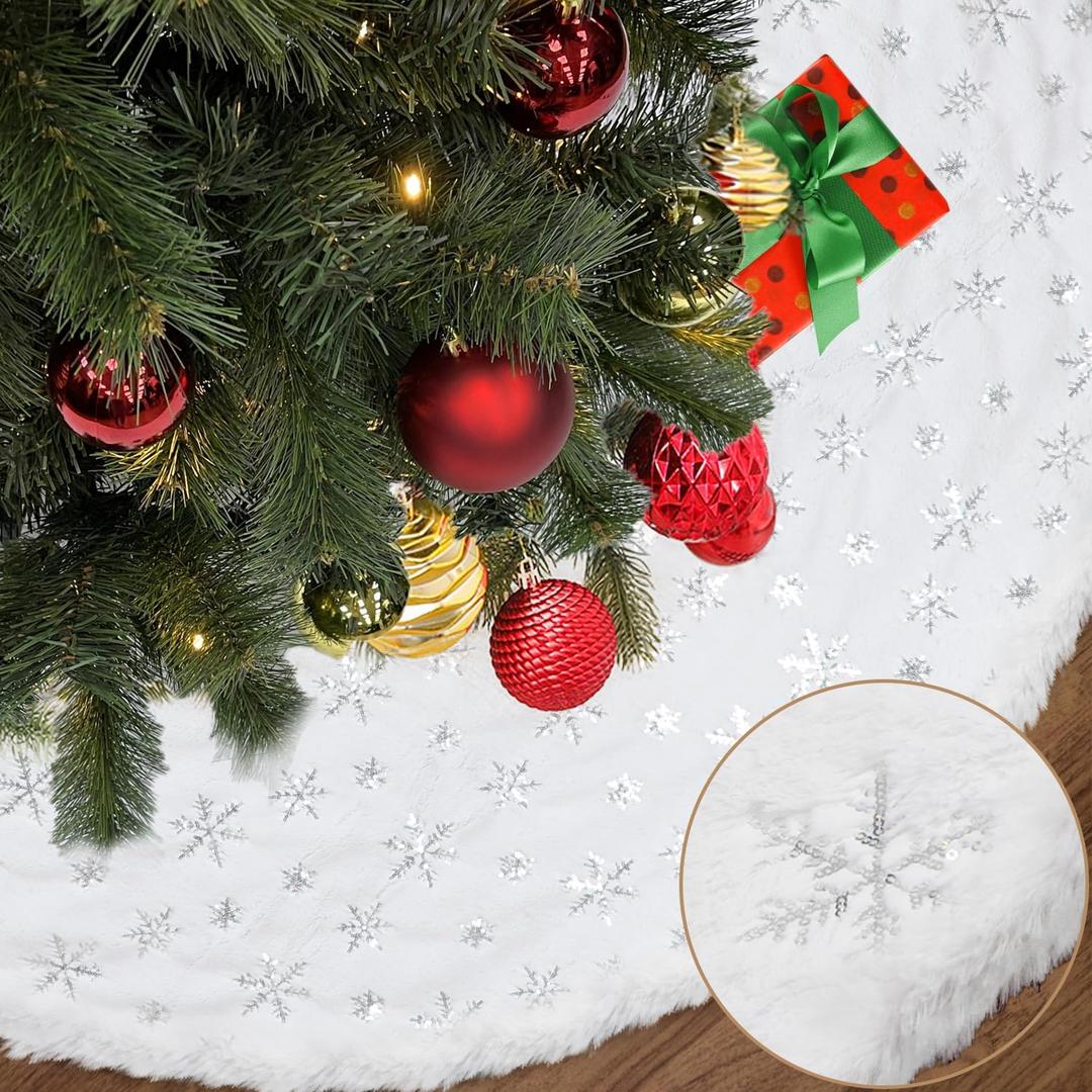 72 Inch Christmas Tree Skirt, Faux Fur Extra Large White Tree Skirt for 6 to 15 ft Xmas Tree, Plush Soft Thickened Mat with Silver Sequin Snowflake for Xmas Tree Decor Reusable Christmas Decorations