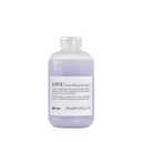 Davines LOVE/Smoothing Shampoo, Gentle Anti-Frizz Cleanser for Frizzy, Coarse or Unruly Hair - Promotes Straightening & Shine - Apple Pulp Formula for Soft, Tamed & Sleek Strands