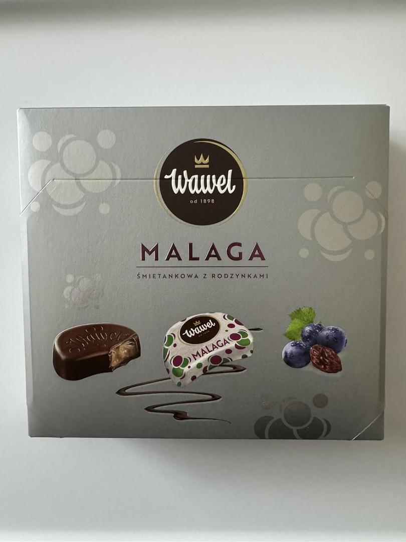 Wawel Malaga Smietankowa z Rodzynkami Premium Chocolate Covered Cream Fudge with Raisins 330g/11.64oz Box, EXP 11/2025