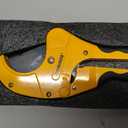 1 1/4'' Ratchet Type Pipe Cutter, Suitable for professional plumbers and DIY Home worker, Suitable for cutting Pex, PVC and PPR plastic hoses and Plumbing Pipe.