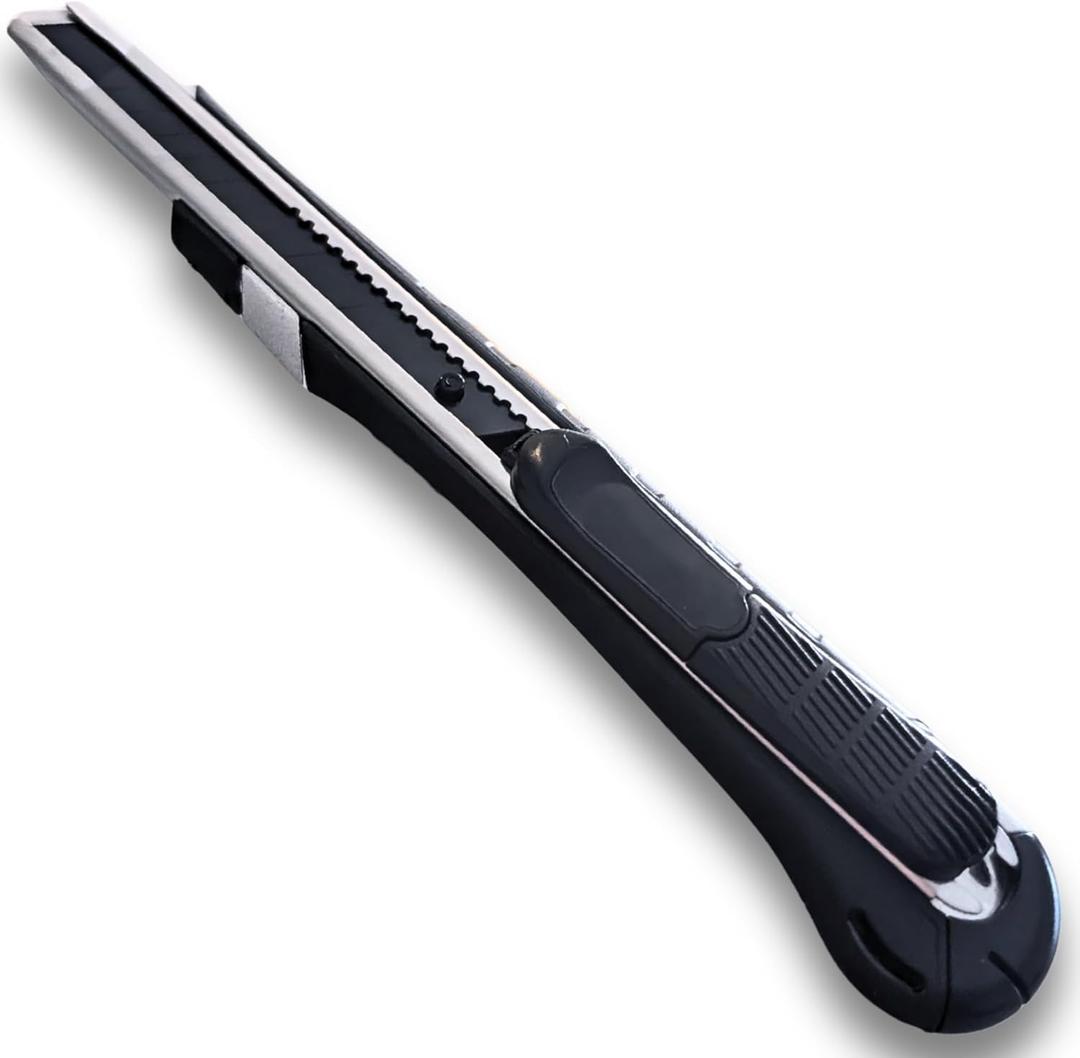 2 x The Box Blade - Magnetic handle, Auto-Retractable Blade, Comfort Grip, Durable. The ultimate cardboard box cutter, box breakdown tool, and general purpose utility knife.