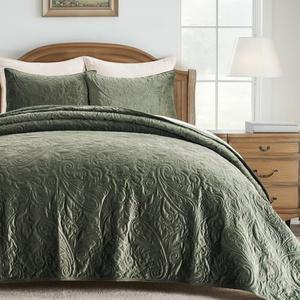 Amazon.com: EVERGRACE Luxury Pearl Velvet Quilt Set King Size 3 Pieces, Soft Paisley-Stitch Velvet Comforter Set with Pillow Shams, Lightweight Bedspread Coverlet Bedding Set, Olive Green