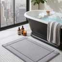Color&Geometry Ultra Soft Bathroom Rug Non Slip with Rubber Backing, Absorbent Washable Bath Mat, Quick Dry, Premium Microfiber Plush Mat for Bathtub and Shower Floor,Light Grey,16"x24"