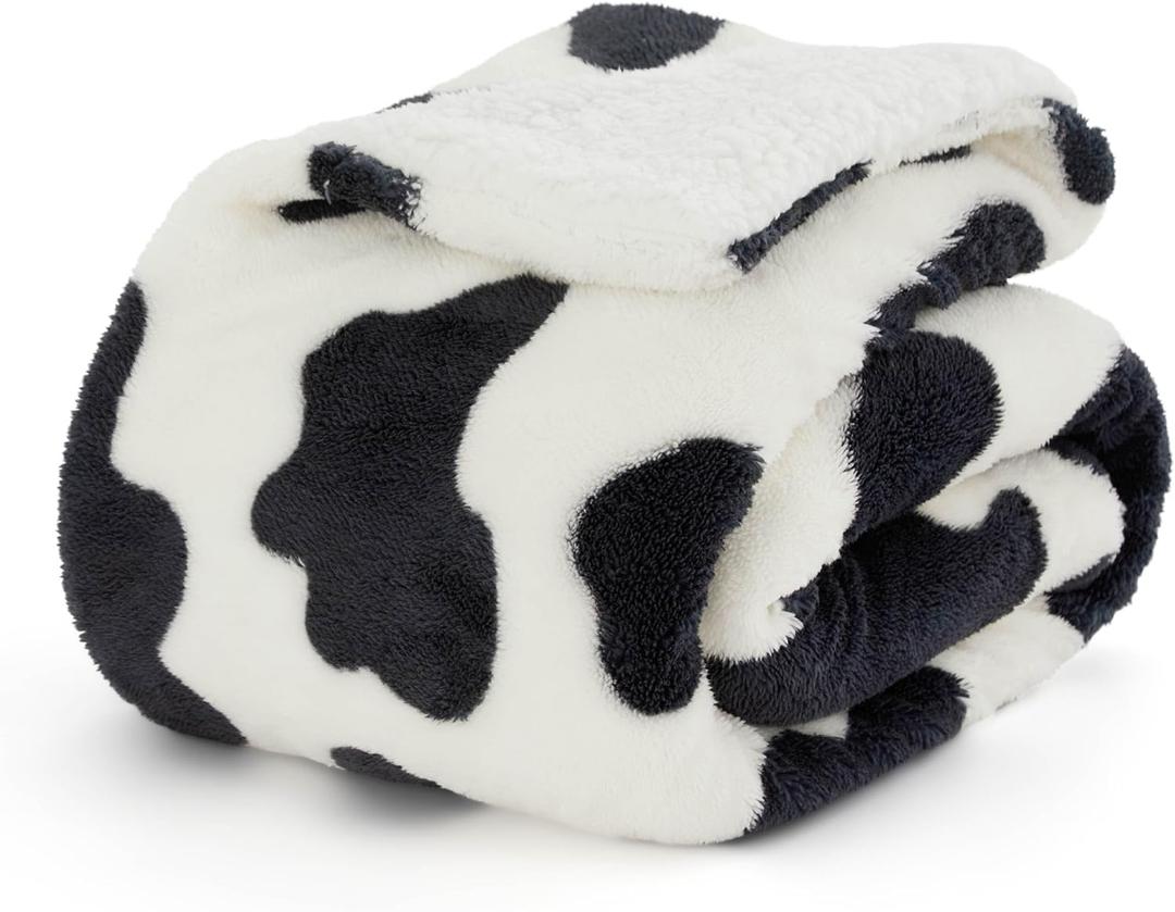 Bedsure Gentlesoft Cow Print Blanket for Christmas, Cute Cow Bedding Sherpa Fleece Thick Warm Throw Blanket Cozy Gifts for Women, Men, Kids, Teen Girls & Boys, Grandkids, Black and White, 50"x60"