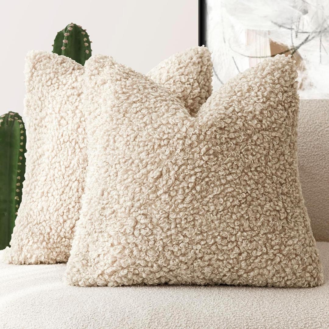 Foindtower 2 Pieces 18x18 Inch Light Khaki, Faux Fur Throw Pillow Cover Accent Sherpa Pillow Fuzzy Soft Pillowcases Sheepskin Decorative Fleece Cushion Case for Bed Couch Living Room