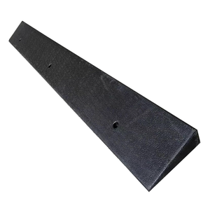 Heavy-Duty Non-Slip Rubber Curb Ramp - 100x12x4.5 cm, Ideal for Wheelchairs, Strollers, Motorcycles, Cars, Lawn Mowers & Trailers - Durable Threshold Access Solution