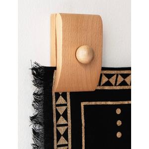 4 Large Quilt Hangers for Wall for Display, Wooden Rug Hangers for Wall Hangings, Decorate with Your Blanket and Tapestry Hangers (Light, 4 Large Clips with Hardware)