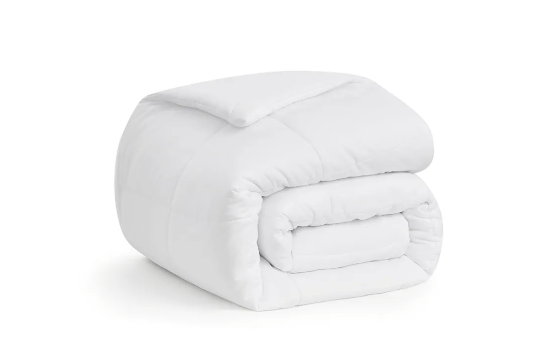UGG Devon Quilted Comforter - Basic Comforter Ultra-Soft Luxury Bedding Comforter, Cozy Comfortable Reversible Machine Washable Hotel Style Bedding (Full/Queen)