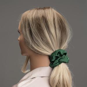 Silk Scrunchies for Hair 100% Mulberry Silk Hair Ties 2 Pack (Navy Blue, Emerald) Silk Scrunchies for Hair 100% Mulberry Silk Hair Ties 2 Pack (Navy Blue, Emerald)