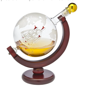 Godinger Whiskey Decanter Globe - for Liquor, Scotch, Bourbon, Vodka or Wine, Gifts for Men Dad - 850ml
