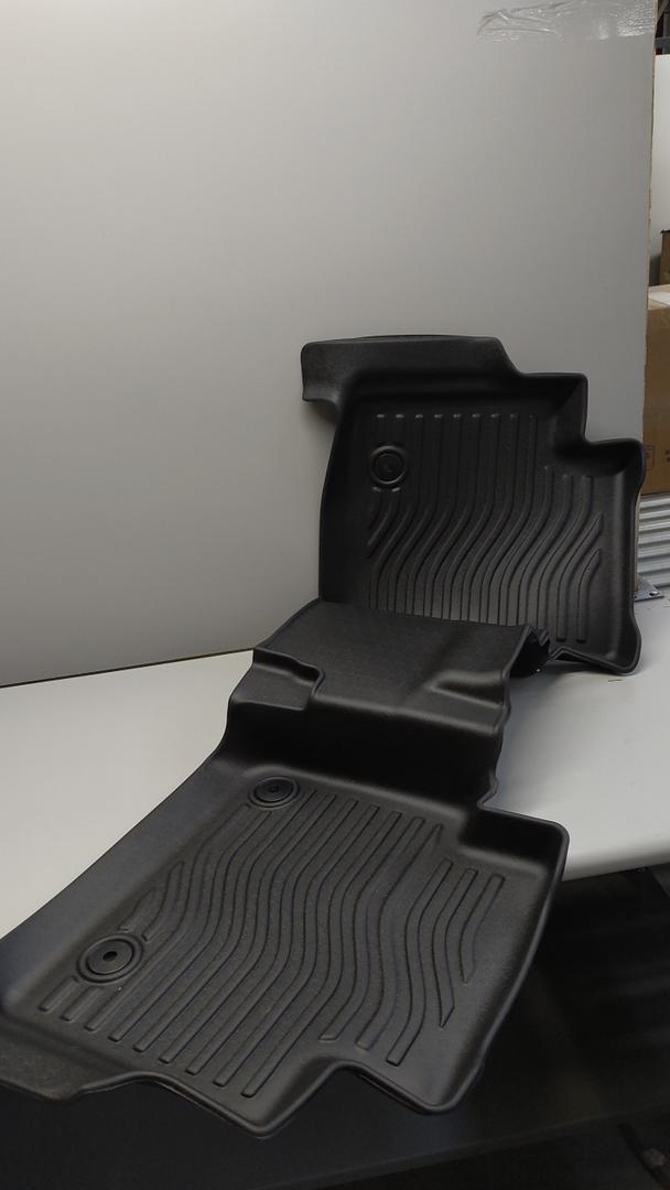 Floor mats in the car, Black, Size 56x22