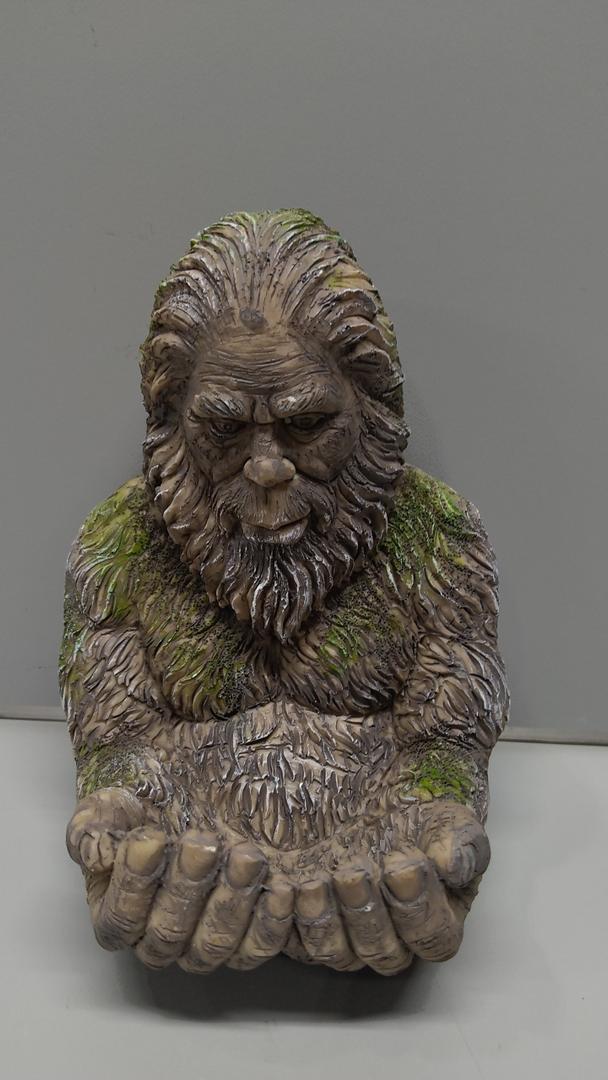 Bigfoot Bird Feeder, Bird Feeders for Outdoors Hanging, Bigfoot Birds Feeder, Ideal Gift for Bird Lovers and Garden Enthusiasts, TreeMounted Outdoor Birdfeeding Solution