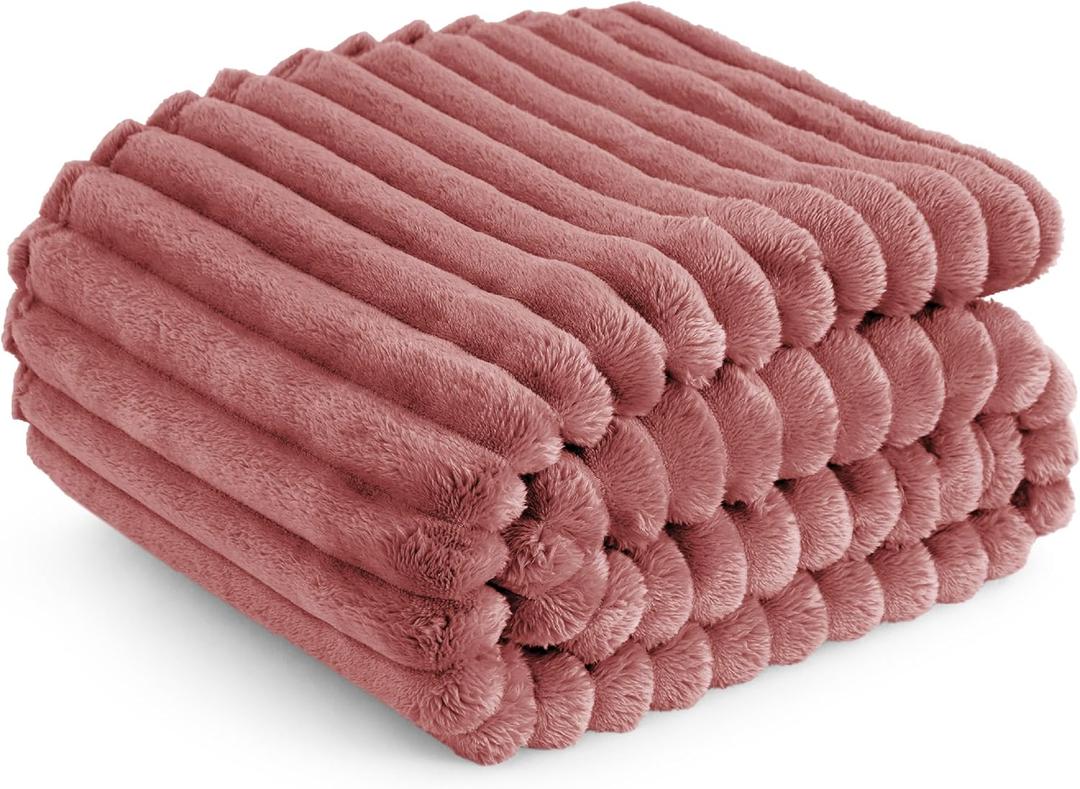 Bedsure Brick Dust Fleece Throw Blanket for Couch - GentleSoft Cozy Soft Blankets for Women, Cute Small Throws for Girls, 50x60 Inches