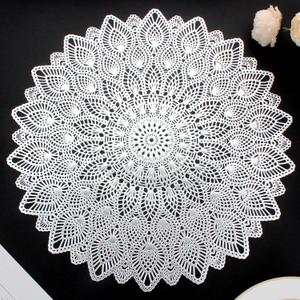 Silver Round Placemats, Hollow Out Washable and Wipeable Place Mats, Pressed Vinyl Table Mats Set of 8 for Anniversary Dinner Kitchen Decorations (8 PCS)