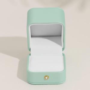 Oirlv Gorgeous Mint Green Ring Box Leather Engagement Ring Case Jewelry Gift Box for Wedding Proposal Velvet Interior