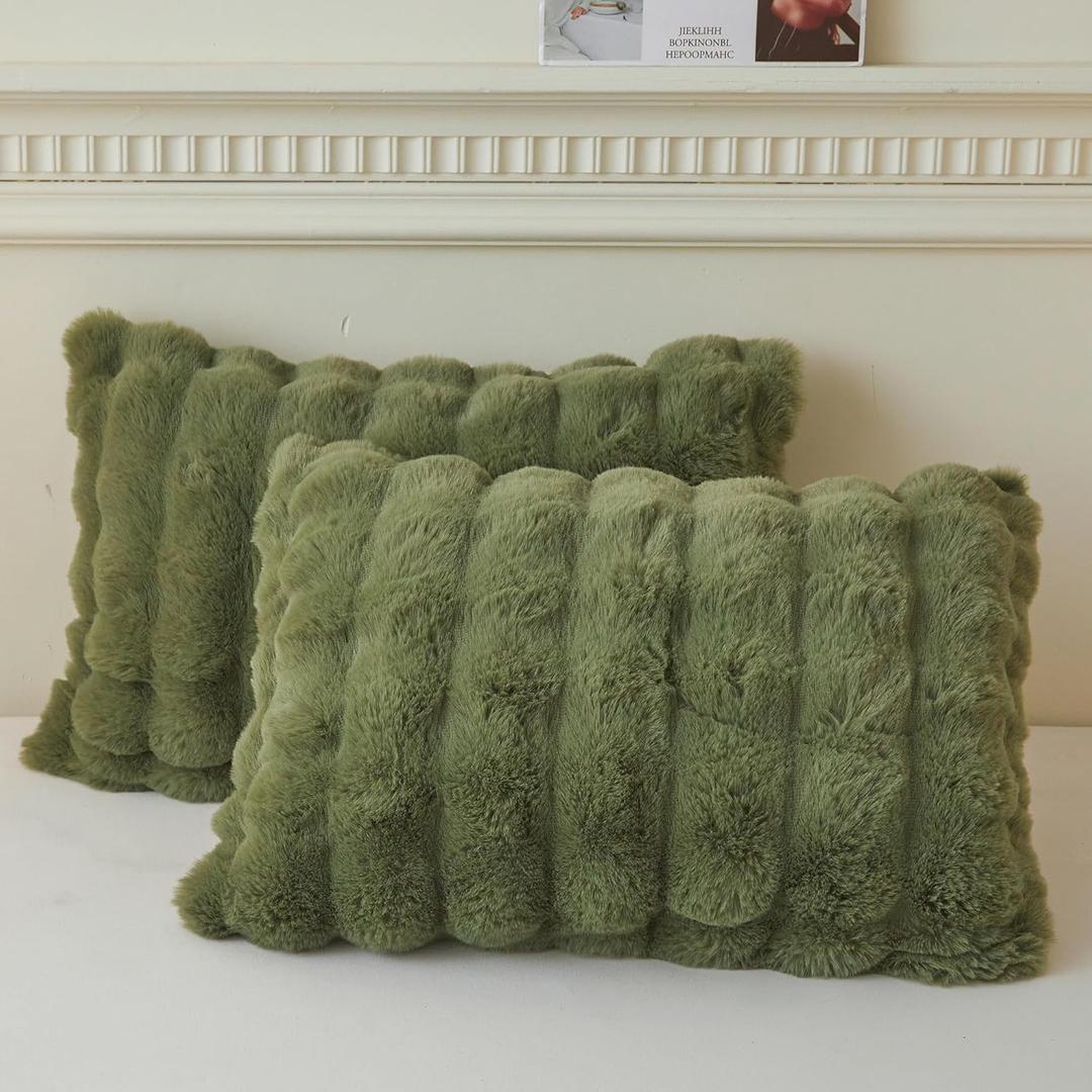 LIFEREVO 2 Pieces Fluffy Faux Rabbit Fur Pillow Cases, Luxury Soft Plush Shaggy Bubble Pillowcases King Size with Zipper, Moss Furry Fuzzy Long Pillow Shams Adult Girls Kids Teens 20x36, Sage Green