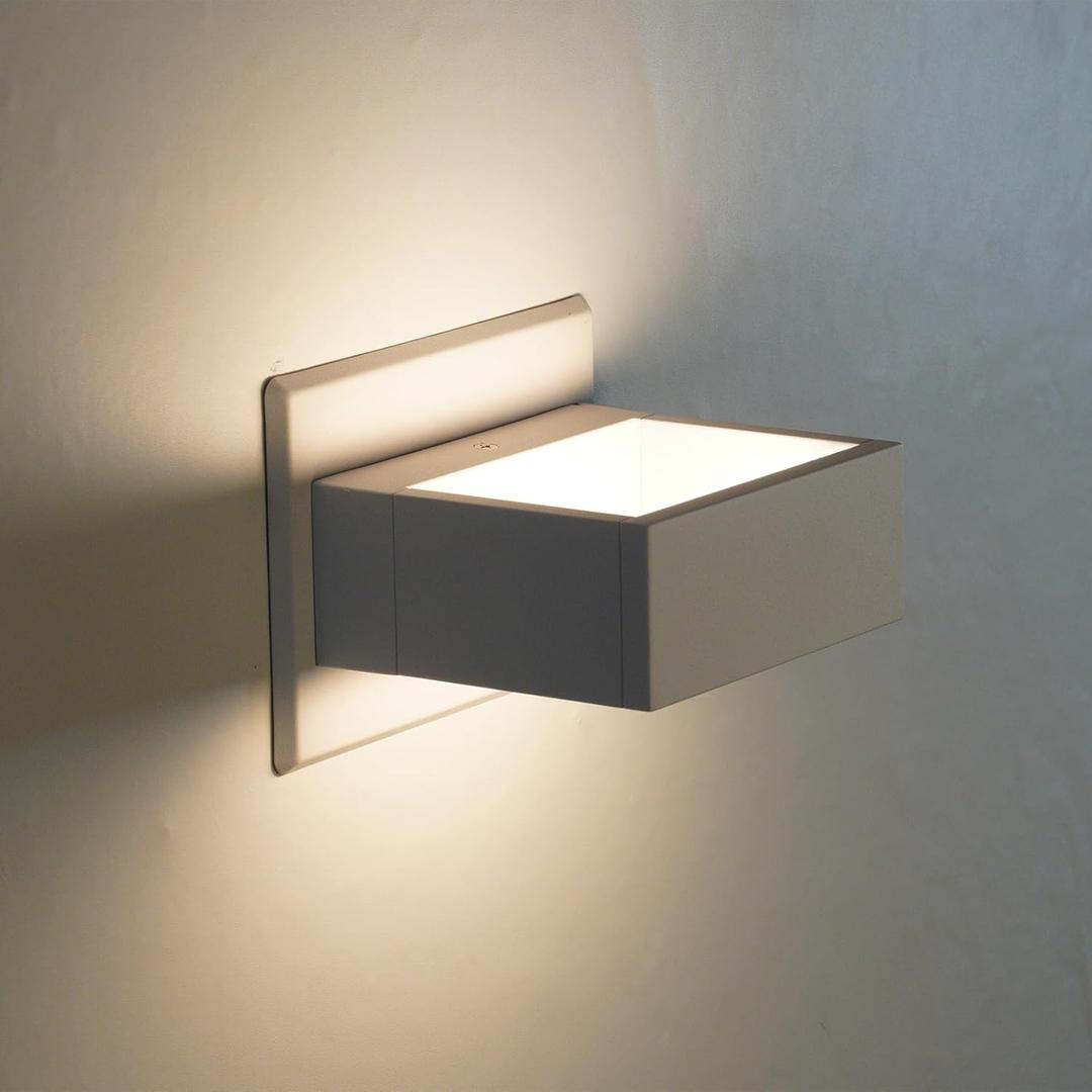 Outdoor Wall Light Up Down LED Sconce Wall Mount Lamp White Modern Wall Lantern Fixture Aluminum Lights for Porch Front Door Garden Yard Patio IP54 Waterproof 7.5W 240Lm 3000K