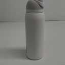 FreeSip Insulated Stainless Steel Water Bottle with Straw for Sports, Travel, and School BPA-Free Sports Water Bottle, 40 oz, Shy Marshmallow (40 Ounces, Shy Marshmallow)