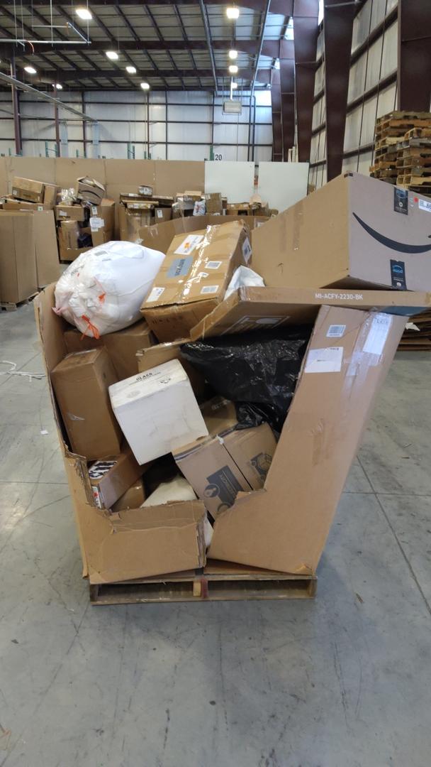 Pallet of Salvage items