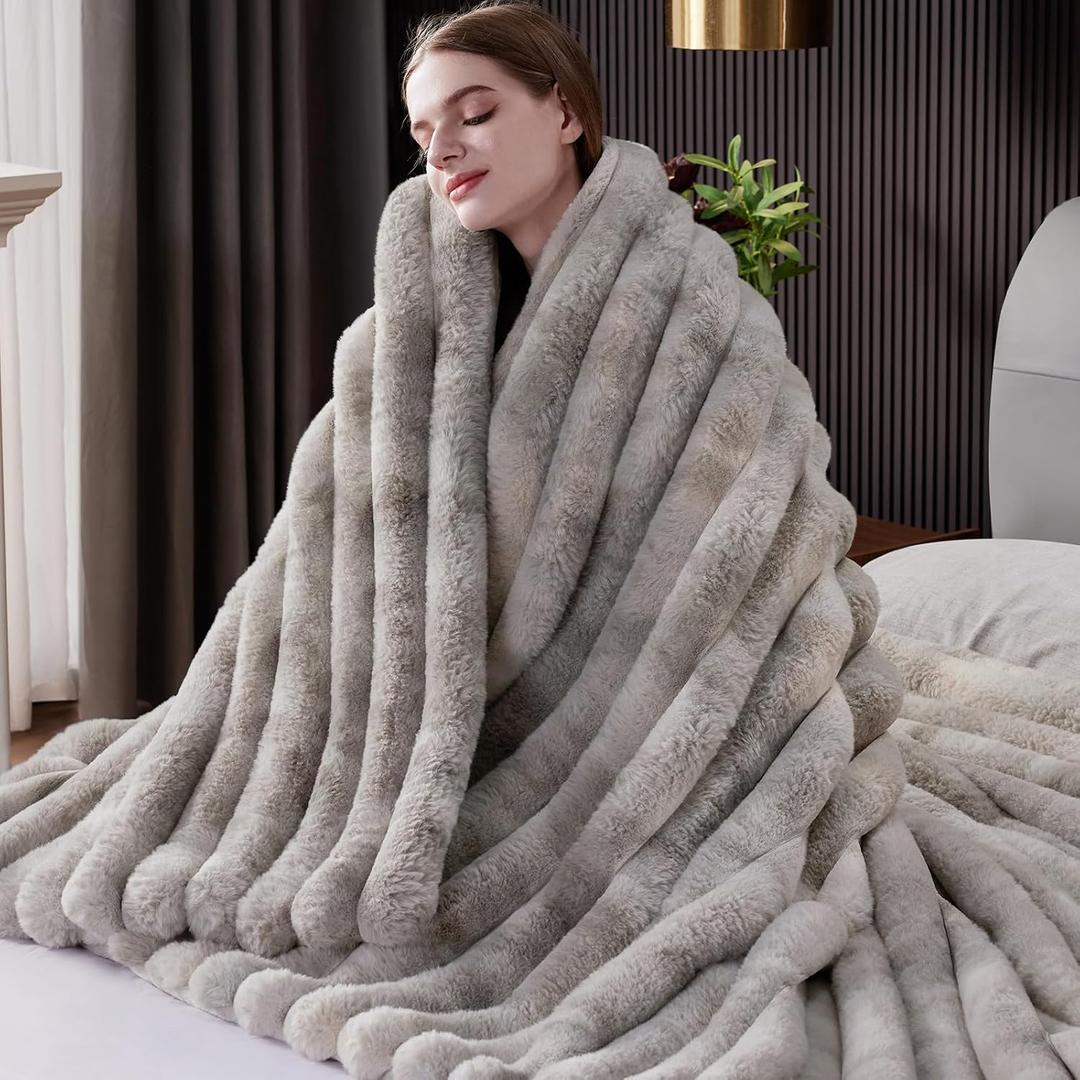 Fluffy Faux Fur Throw Blanket, Thick 1000GSM Soft Cozy Throw Blankets for Bed, Luxury Plush Striped Warm Fuzzy Blanket for Couch LivingRoom Home Decor & Gifts (50" x 70", Tie-Dye Grey)